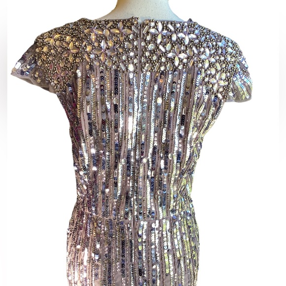 NWT Mac Duggal V Neck Cap Sleeve Hand Beaded Gown in Lavender B28 - Picture 16 of 17